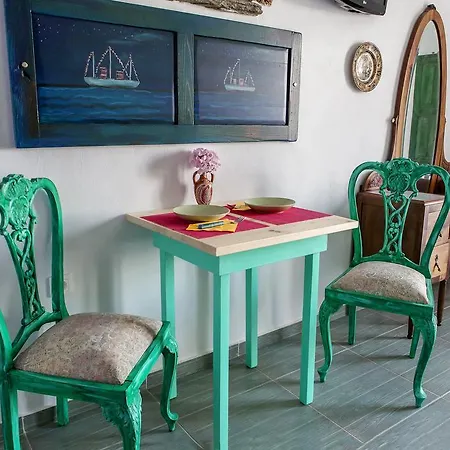 Castria كيونيا