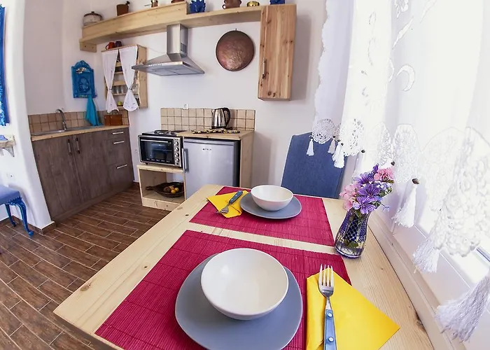 아파트 Castria 키오니아