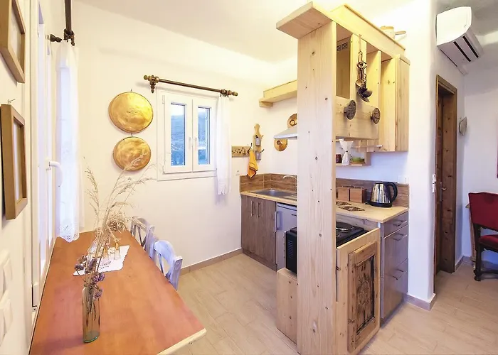 아파트 Castria 키오니아